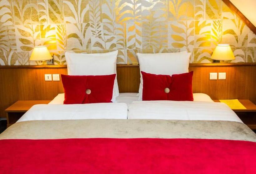 Отель James Vignoble Hôtel, Eguisheim