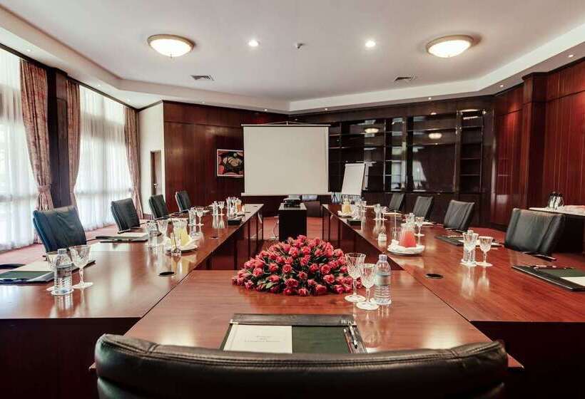 هتل Kampala Serena