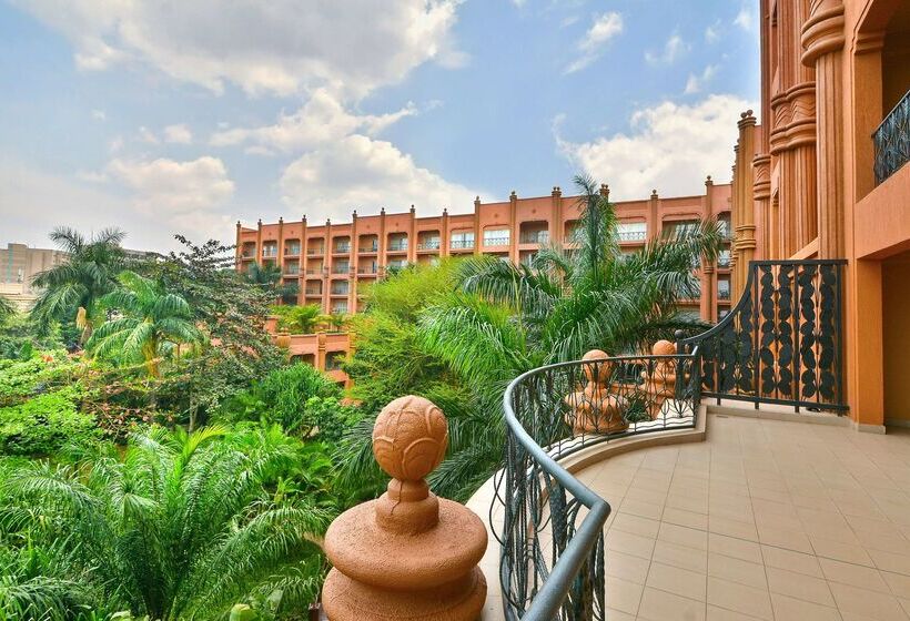 هتل Kampala Serena