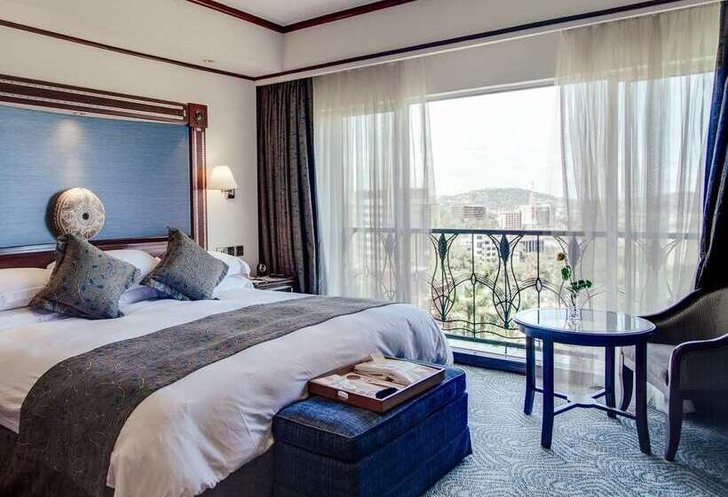 هتل Kampala Serena