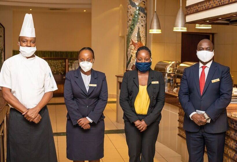 هتل Kampala Serena