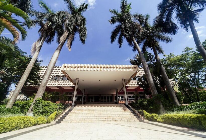 هتل Kampala Serena