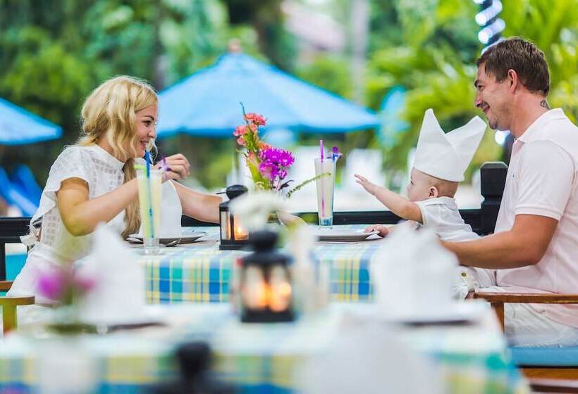 Отель Karon Whale Resort