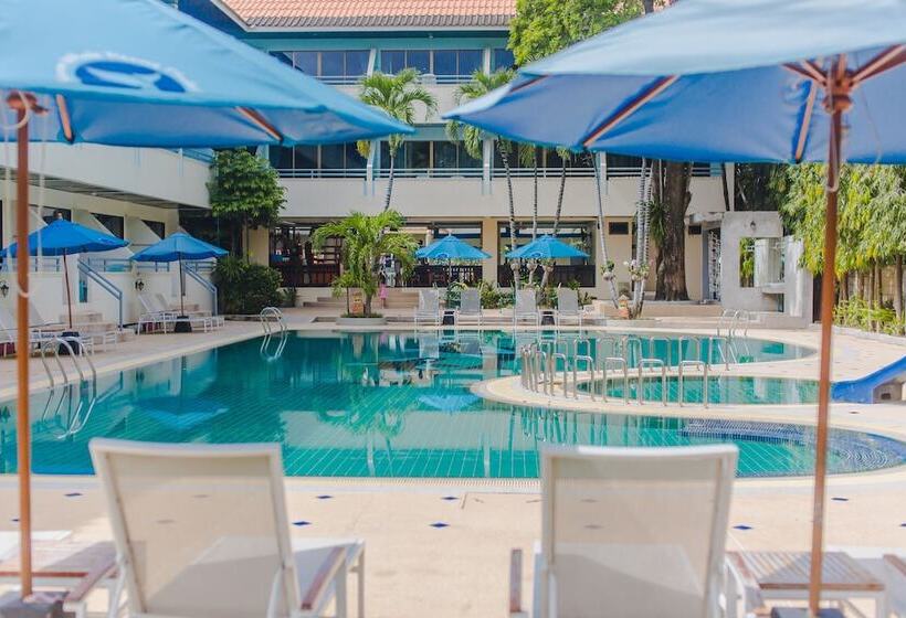 Отель Karon Whale Resort