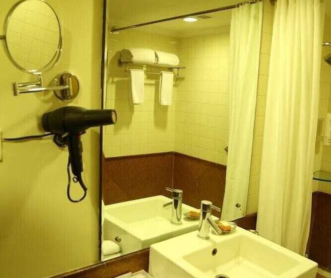 בית מלון כפרי Kences, Tirupati