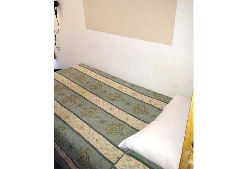 هتل Bob W Holland Park London