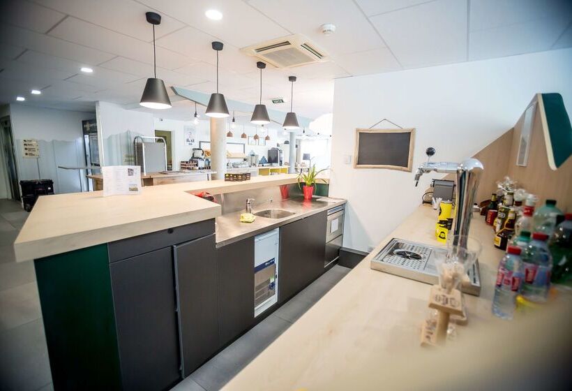 فندق Kyriad Clermont Ferrand Sud  La Pardieu