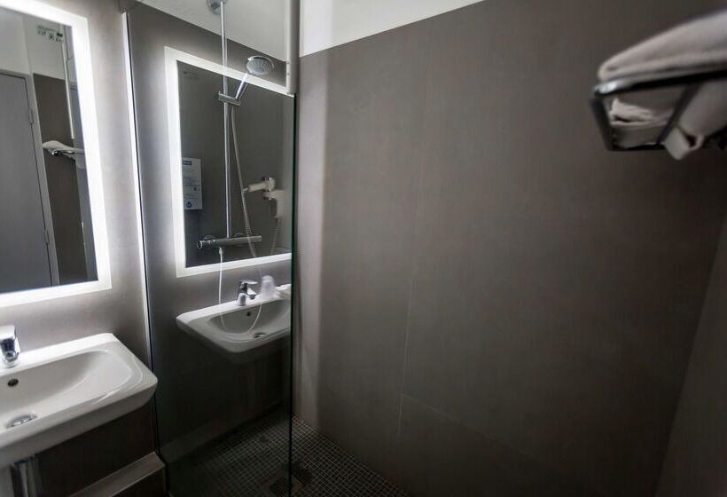 فندق Kyriad Clermont Ferrand Sud  La Pardieu