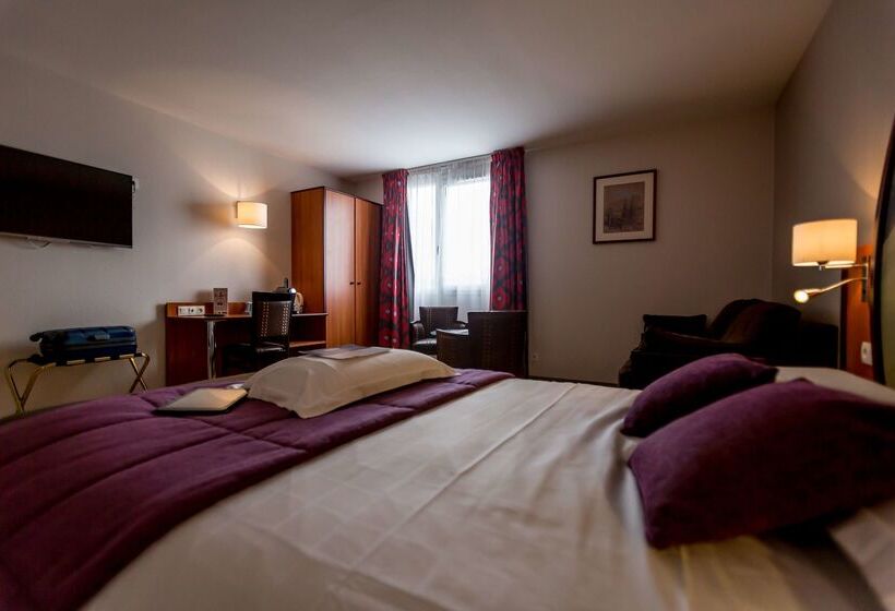 فندق Kyriad Clermont Ferrand Sud  La Pardieu