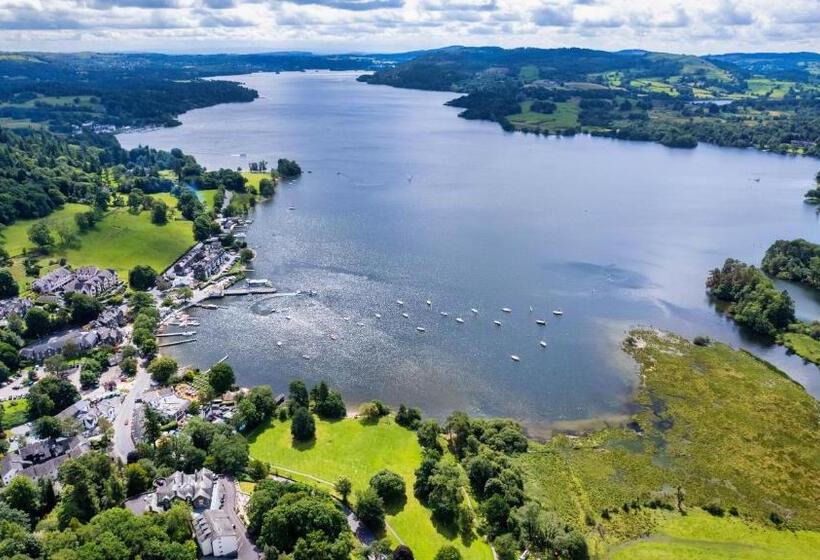 בית מלון כפרי Lakehouse At The Waterhead Inn