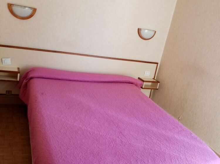 בית מלון כפרי Le Regina