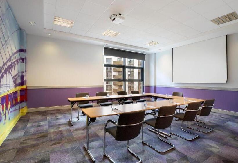 فندق Leonardo Brighton