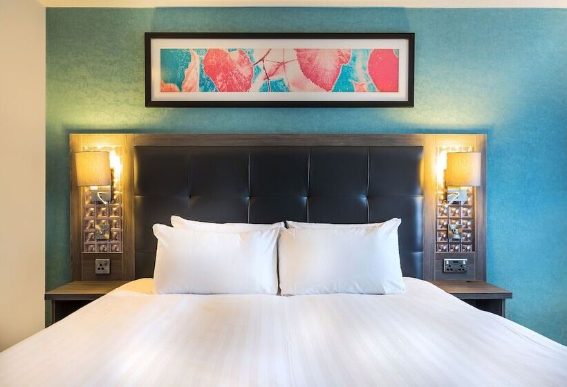 هتل Leonardo Plymouth