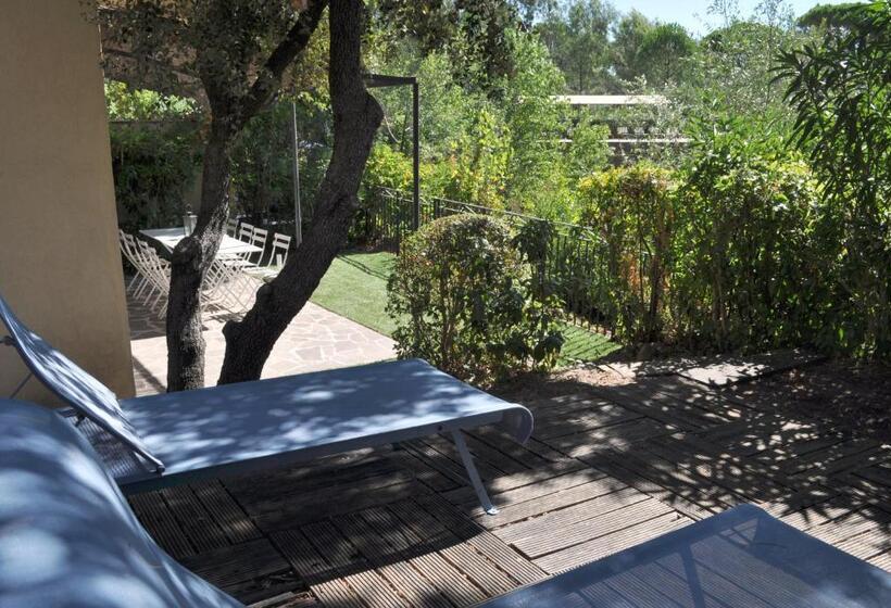 هتل Domaine De Saint Endréol Golf & Spa Resort