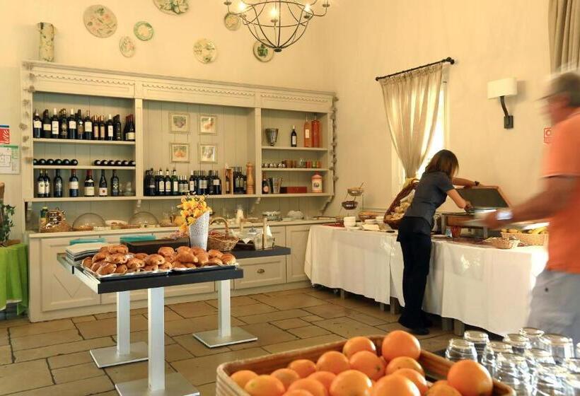 هتل Domaine De Saint Endréol Golf & Spa Resort