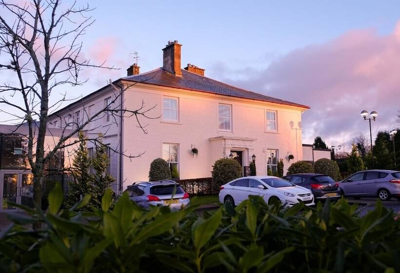 فندق Macdonald Crutherland House