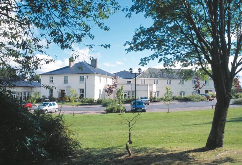 فندق Macdonald Crutherland House