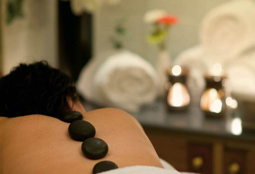 فندق Macdonald Crutherland House