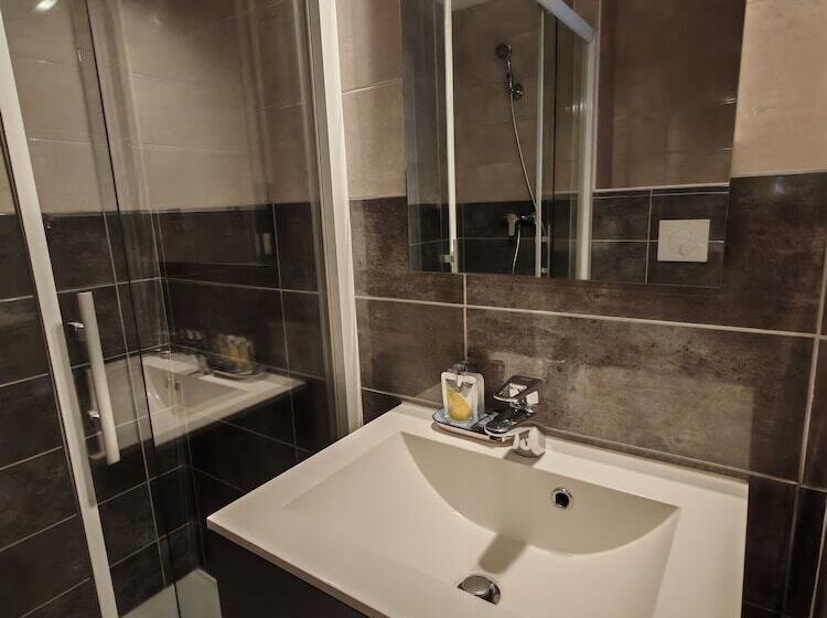 هتل Maison Du Lierre Bordeaux Centre Ville