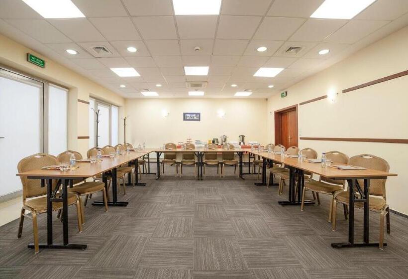 فندق Major Budget