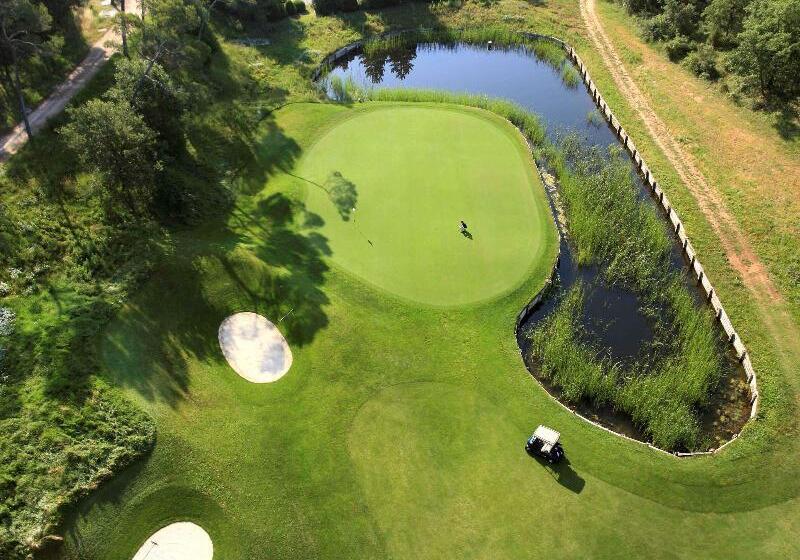فندق Mercure Brignoles Golf De Barbaroux & Spa