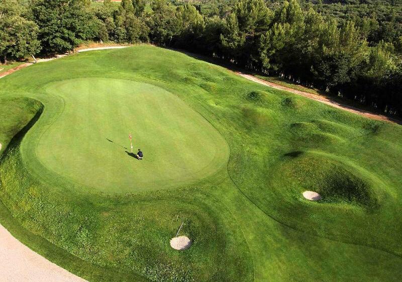 فندق Mercure Brignoles Golf De Barbaroux & Spa