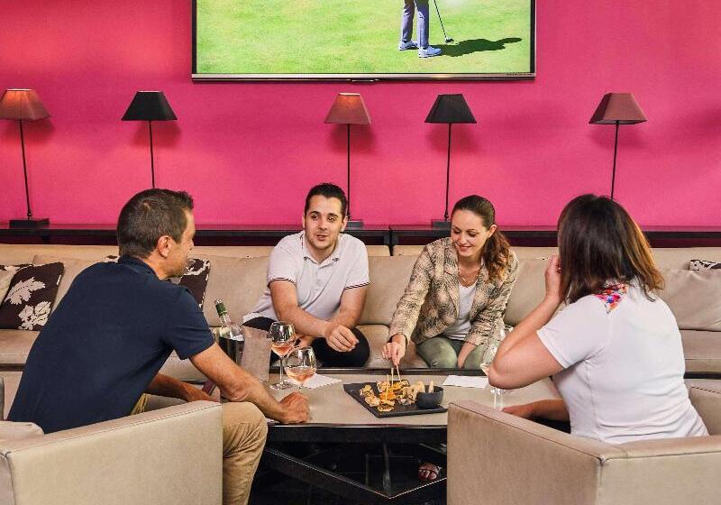 فندق Mercure Brignoles Golf De Barbaroux & Spa