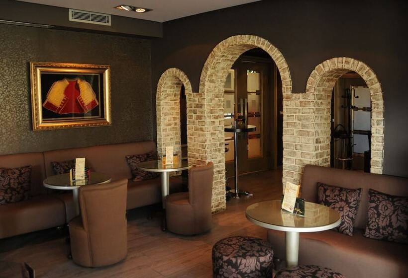 בית מלון כפרי Mondial