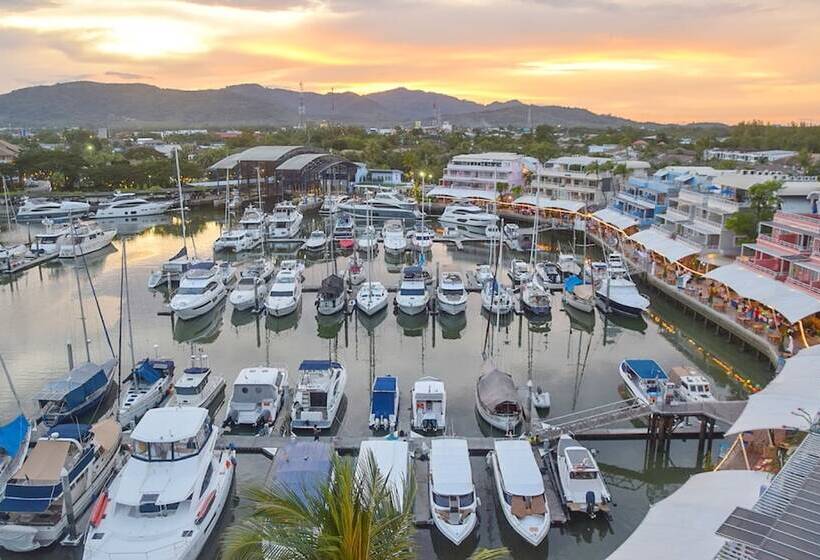 Отель NH Boat Lagoon Phuket Resort