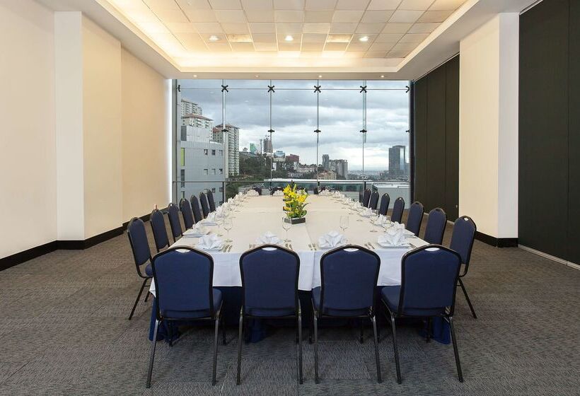 هتل NH Collection Mexico City Santa Fe