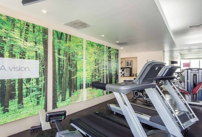 هتل NH Collection Mexico City Santa Fe