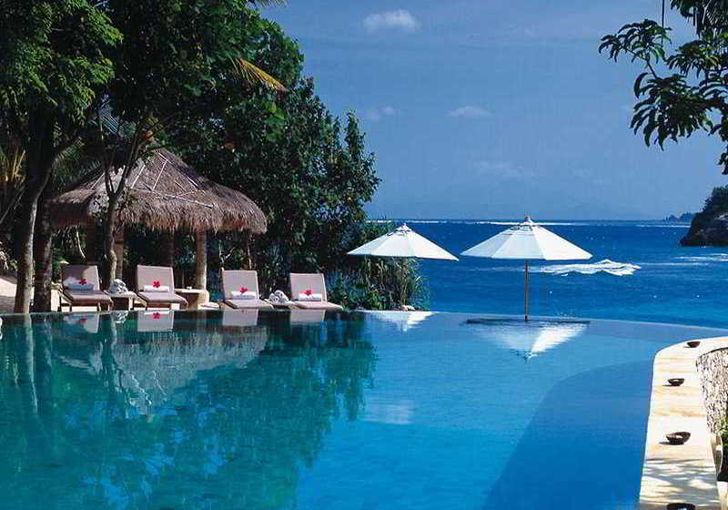 Отель Nusa Lembongan Resort