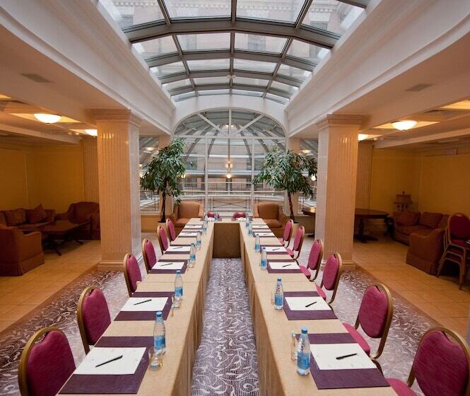 Opera Hotel   The Leading Hotels Of The World