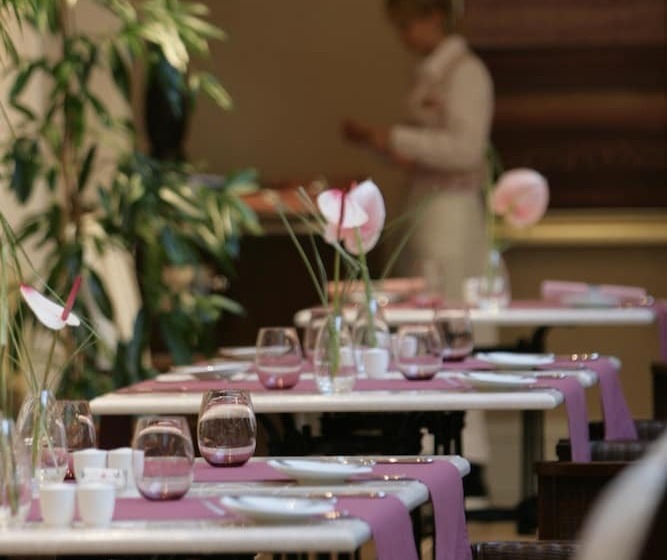 Opera Hotel   The Leading Hotels Of The World