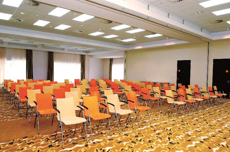 هتل Park Inn By Radisson Sarvar Resort & Spa   All Inclusive