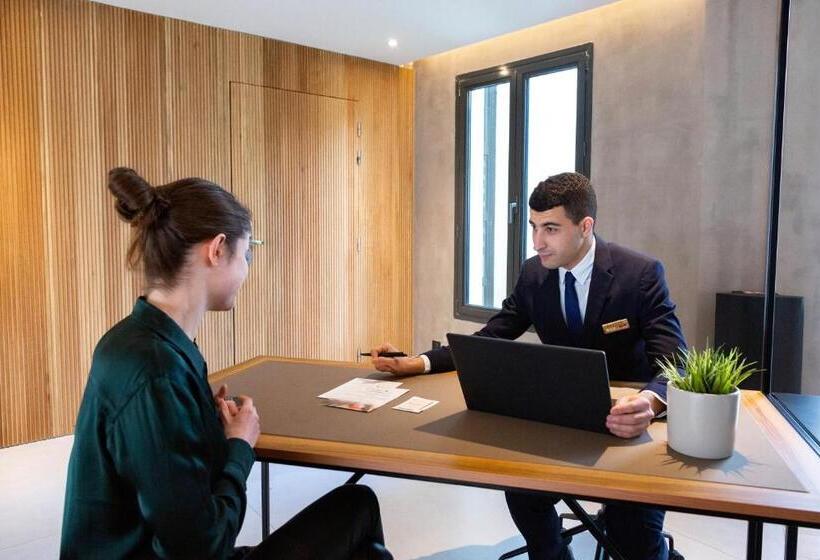 בית מלון כפרי Paxton Paris Mlv