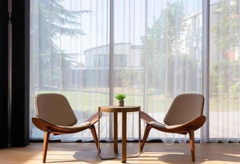 בית מלון כפרי Paxton Paris Mlv