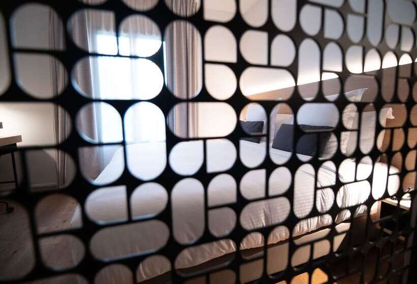 בית מלון כפרי Paxton Paris Mlv