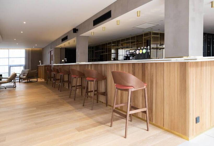 בית מלון כפרי Paxton Paris Mlv