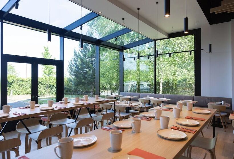 בית מלון כפרי Paxton Paris Mlv