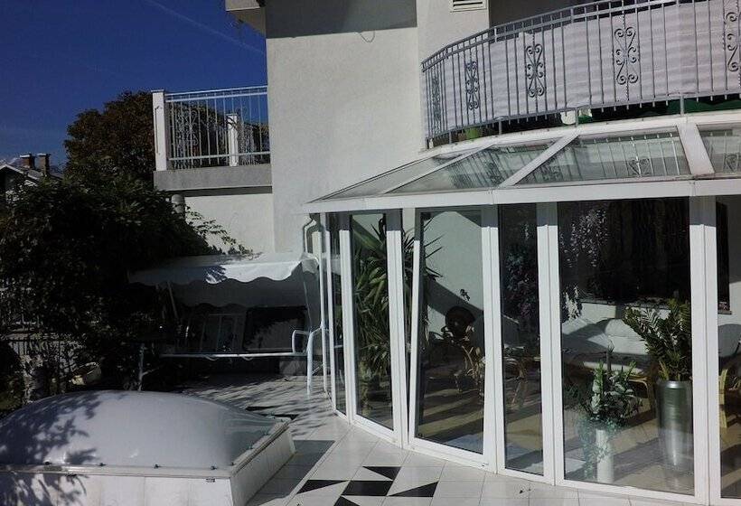 هتل Penzion Kovac