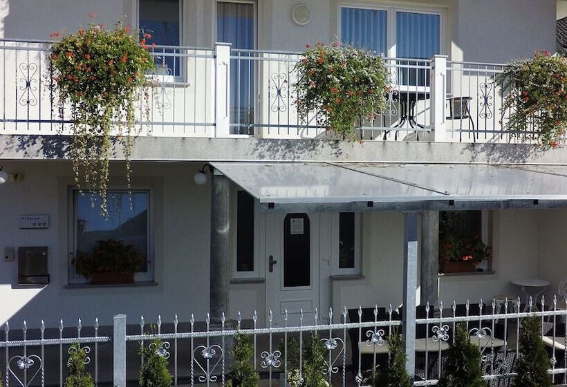 هتل Penzion Kovac