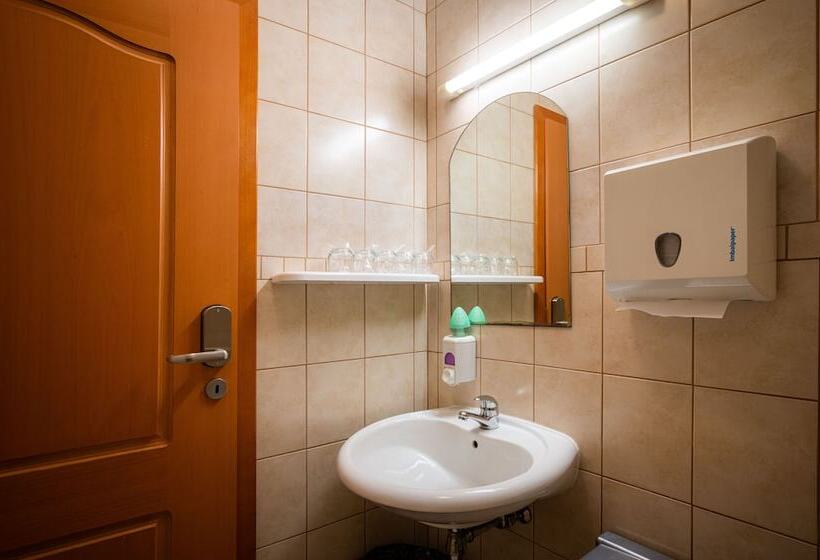 هتل Penzion Kovac