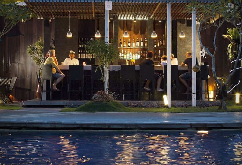 בית מלון כפרי Prime Plaza Suites Sanur – Bali