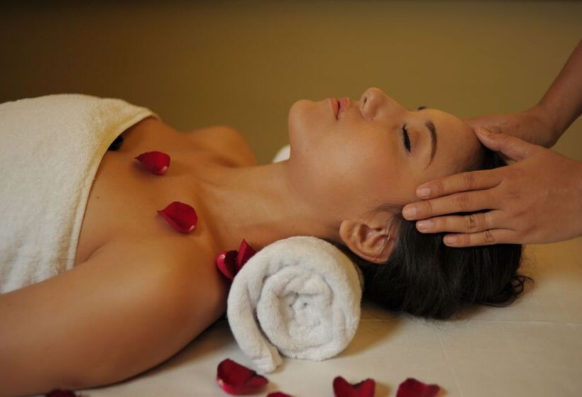 בית מלון כפרי Prime Plaza Suites Sanur – Bali