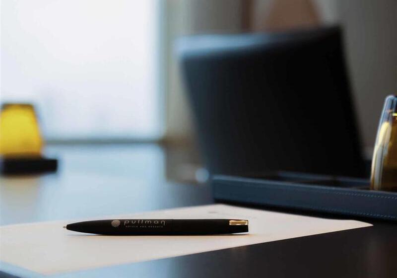 Hotel Pullman Shanghai Central