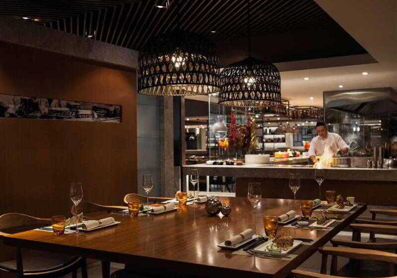 Hotel Pullman Shanghai Central