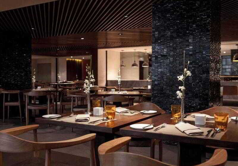 Hotel Pullman Shanghai Central