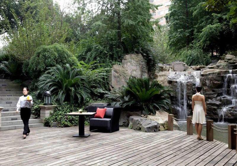 Hotel Pullman Shanghai Central