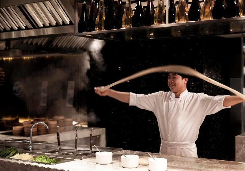 Hotel Pullman Shanghai Central